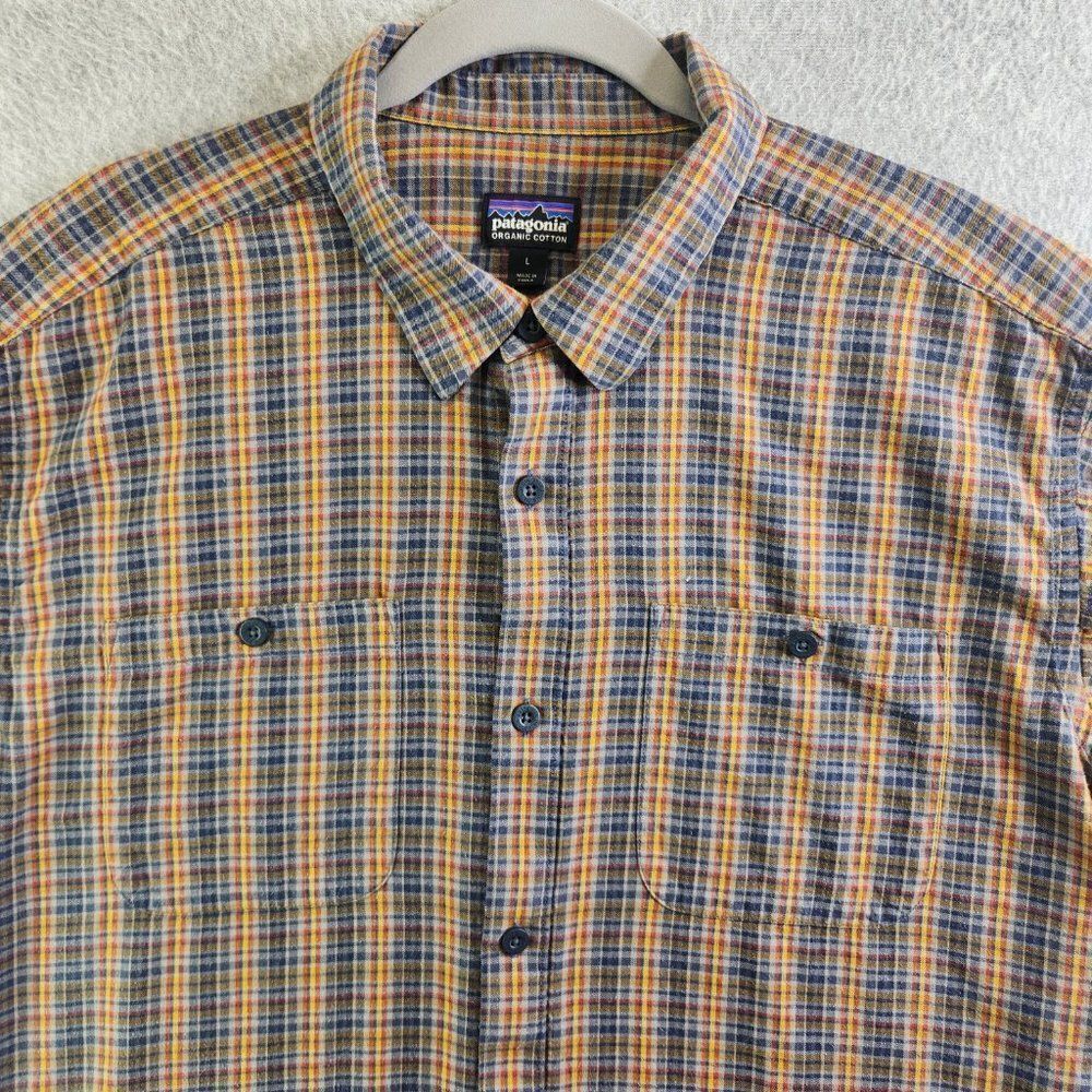Patagonia Shirt Mens L Yellow Plaid Organic Cotton Flannel Pockets Outdoor Cabin - Picture 2 of 16